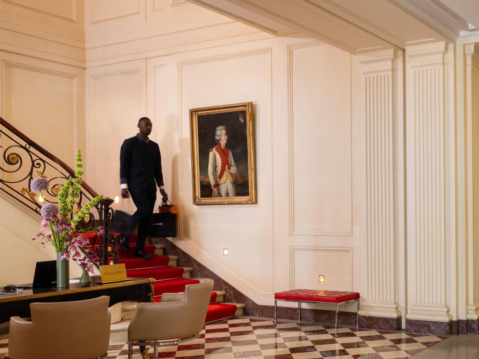 Hotel De Sers Champs Elysées 5*